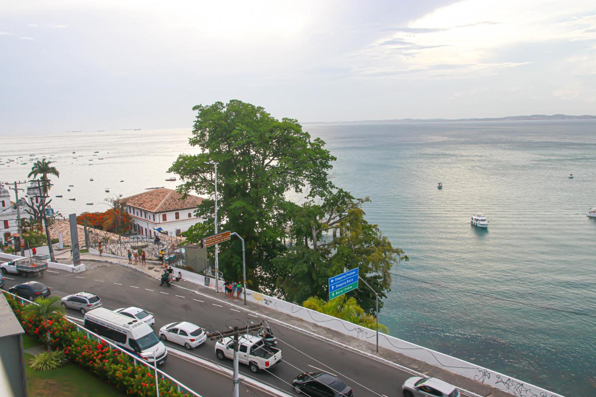 Cloc Marina Vista Mar P/ A Baia De Todos Os Santos Apartment Salvador Exterior photo