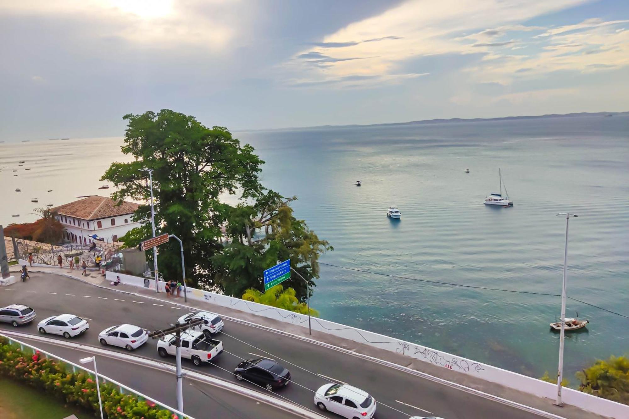 Cloc Marina Vista Mar P/ A Baia De Todos Os Santos Apartment Salvador Exterior photo